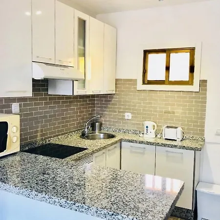 Amazing Holidays In Tenerife With Wifi Адехе